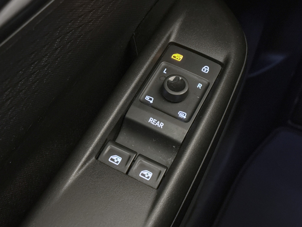 54726643-23.jpg